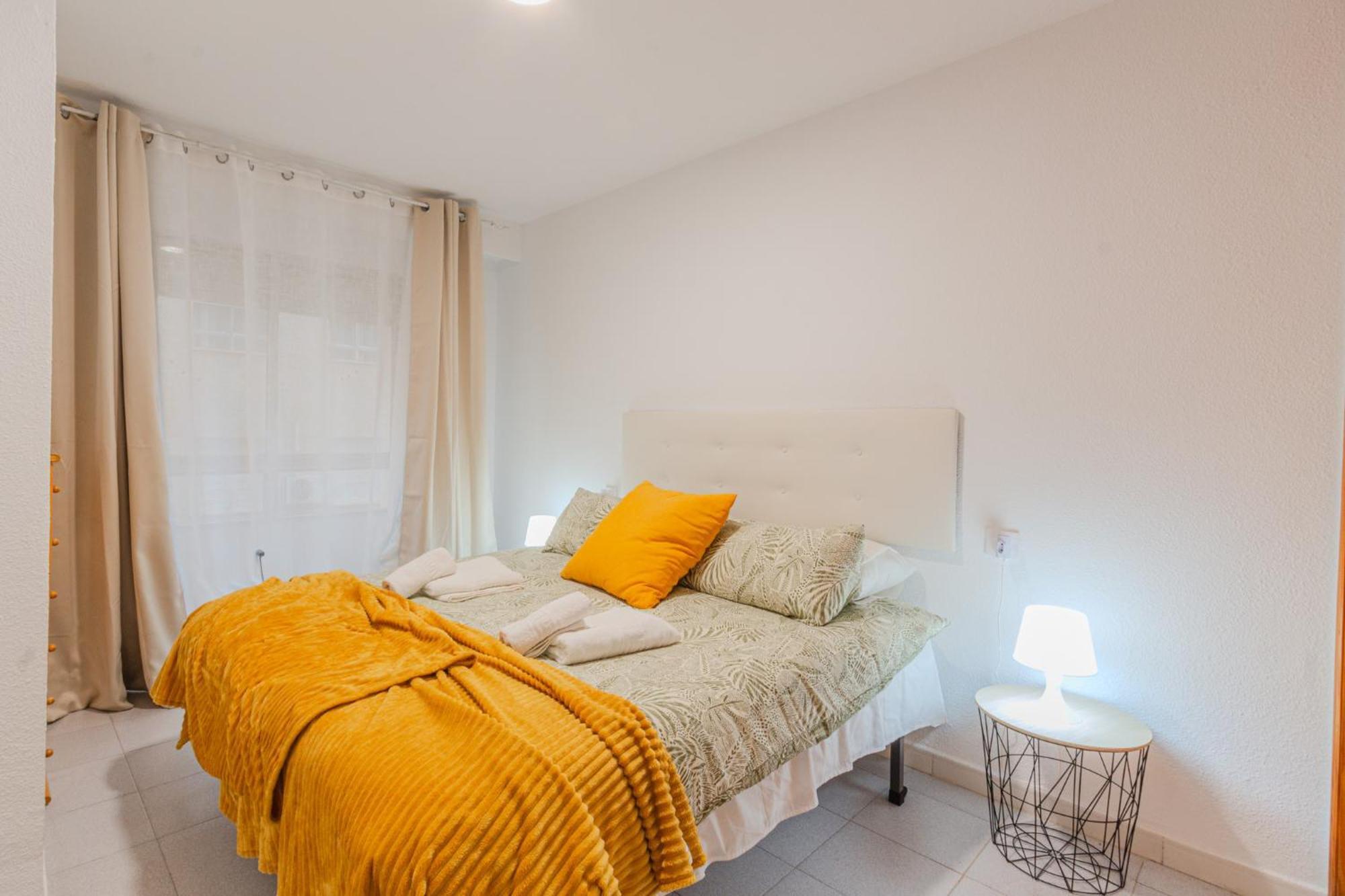 Menabrea Holiday House Near The Beach And Airport Санта-Пола Екстер'єр фото